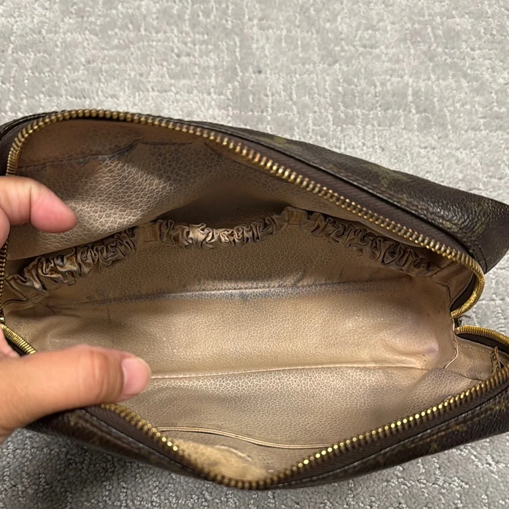 Louis Vuitton Brown Monogram Toiletry Bag - Picture 10 of 11